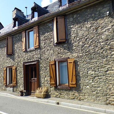Maison Familiale Pour 8 Saint-Aventin Kültér fotó