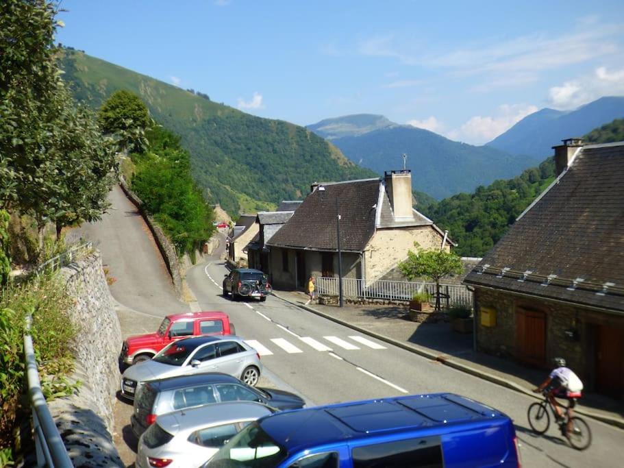 Maison Familiale Pour 8 Saint-Aventin Kültér fotó