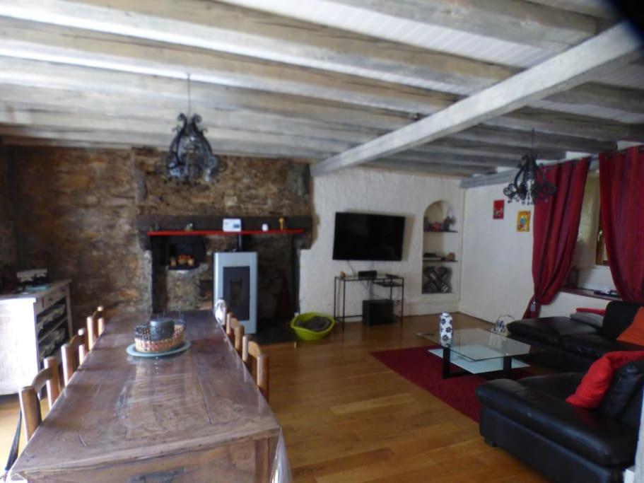 Maison Familiale Pour 8 Saint-Aventin Kültér fotó