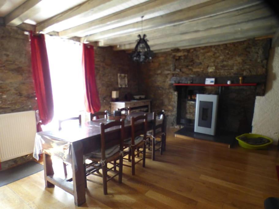 Maison Familiale Pour 8 Saint-Aventin Kültér fotó