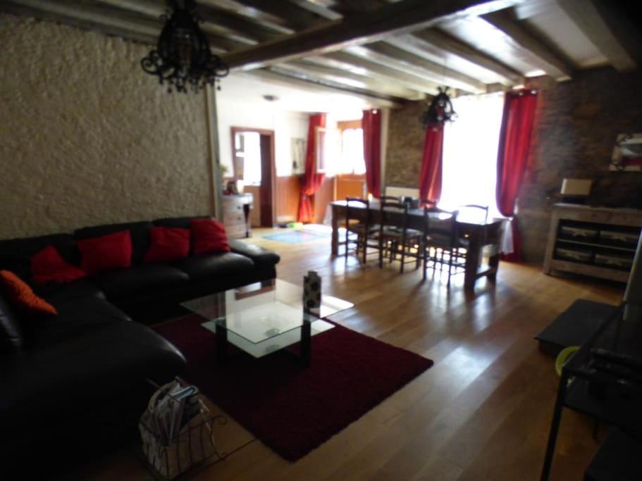 Maison Familiale Pour 8 Saint-Aventin Kültér fotó